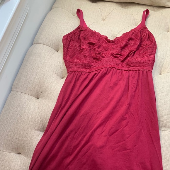 Cosabella Plus sized Cotton and lace gown in a deeper red/burgundy - Picture 1 of 3
